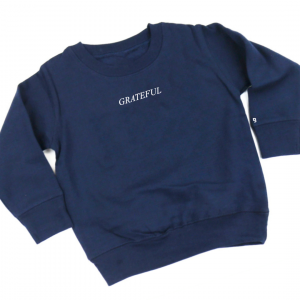 Grateful (Small Caps) – Unisex Child Fleece Pullover