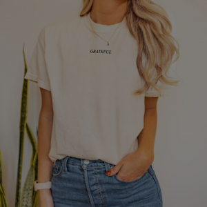 Grateful (Small Caps) – Unisex Comfort Colors® Tee