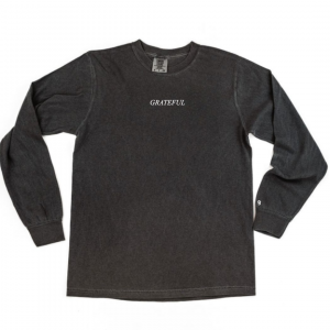 Grateful (Small Caps) – Long Sleeve Comfort Colors® Tee
