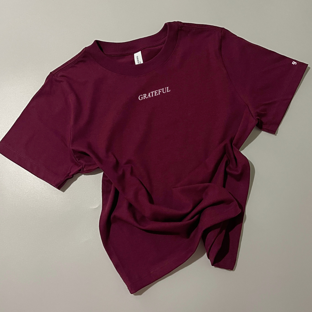 Grateful (Small Caps) - Women's Classic Tee