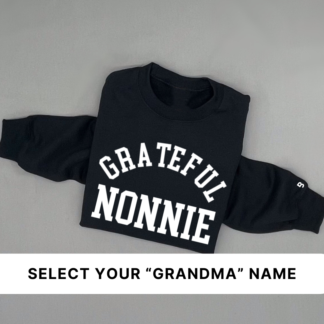 Grateful Family (Select Your "Grandma" Name) - Unisex Fleece Pullover