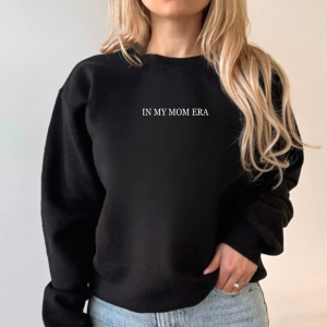 In My Mom Era – Unisex Fleece Pullover
