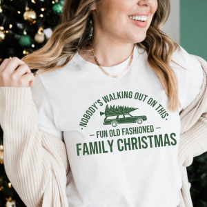 Family Christmas – Everyday Tee