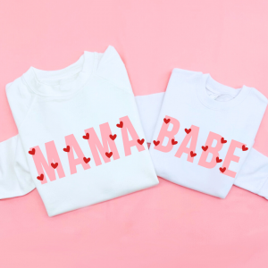 Cutie Hearts: Mama – Fleece Pullover